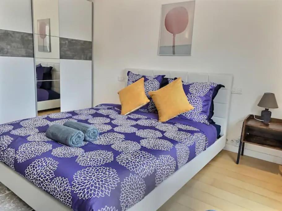 3 * Chatenay-Malabry