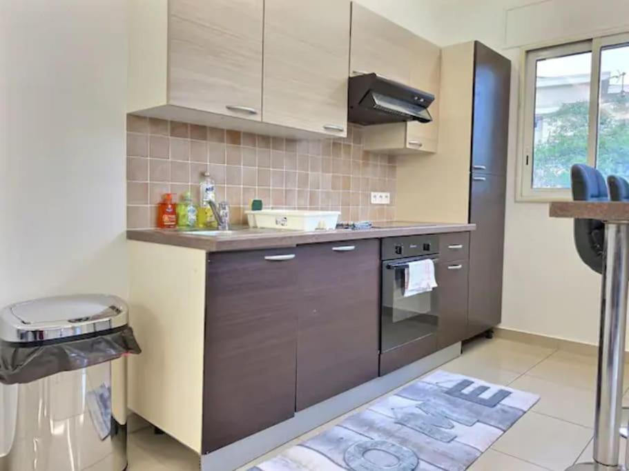 3 Apartment *